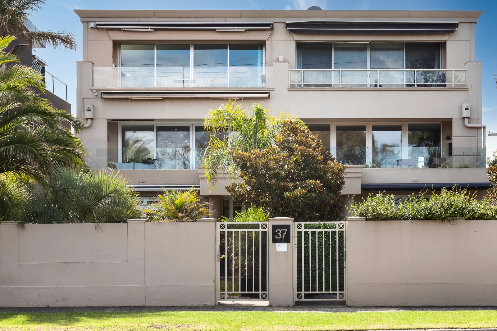 Real Estate and Property in 4/37 Ormond Esplanade, Elwood, VIC