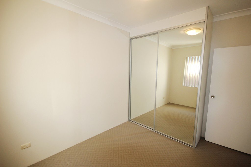 4/38-40 President Avenue KOGARAH 5