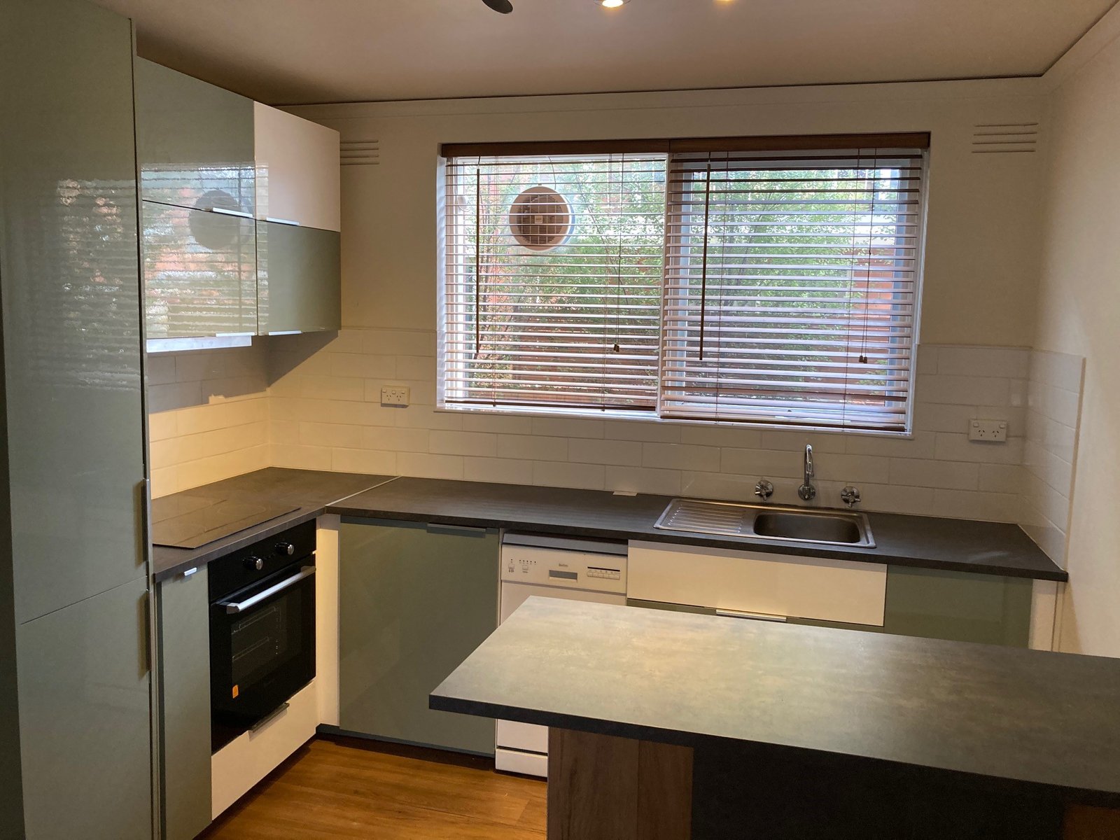 Gallery: 4/38 Bishop Street