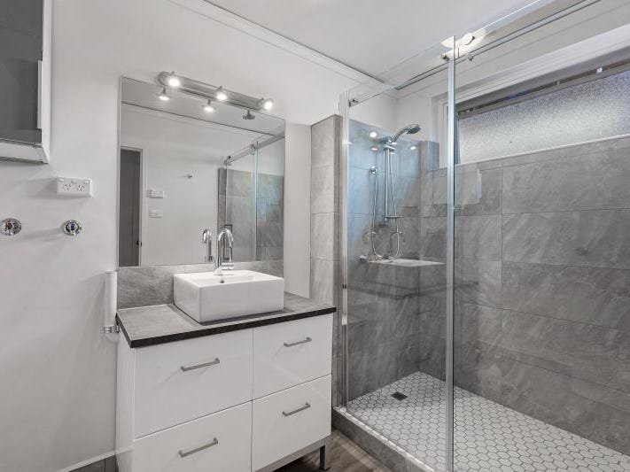 Gallery: 4/38 Bishop Street