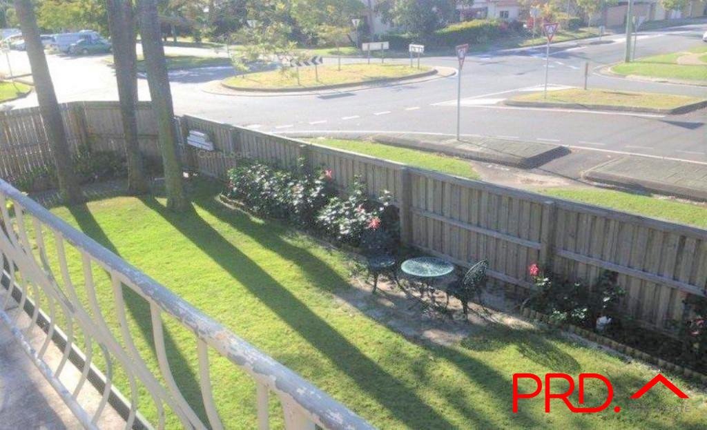 4/38 Imperial Parade LABRADOR 3