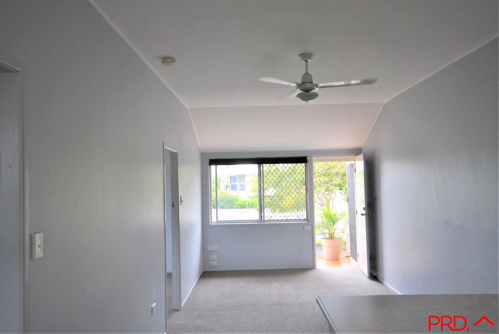 4/38 Imperial Parade LABRADOR 6