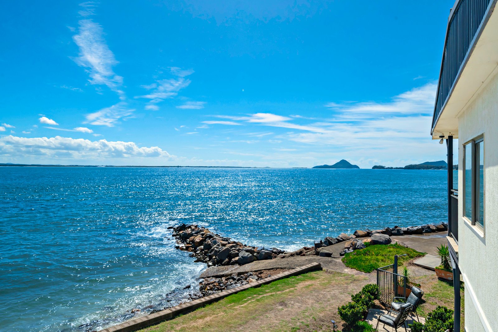 4/38 Sandy Point Road CORLETTE 9