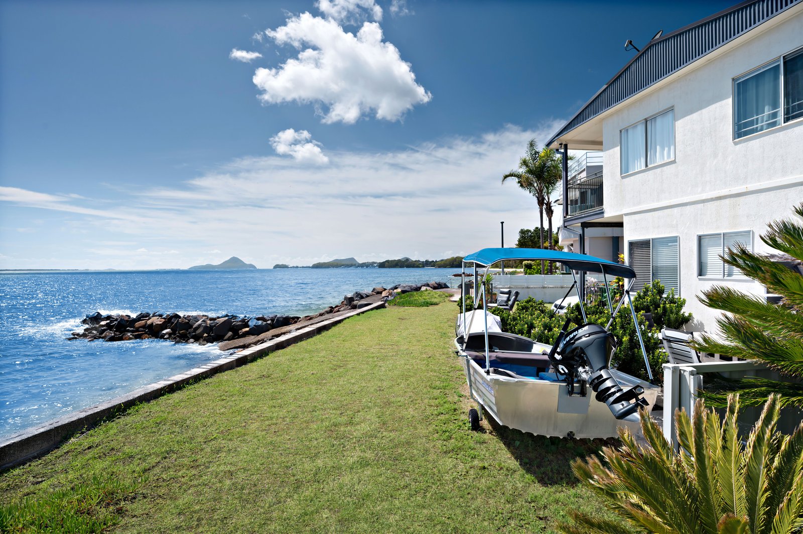 4/38 Sandy Point Road CORLETTE 17