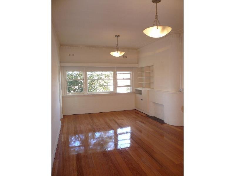 Gallery: 4/381 Danks Street