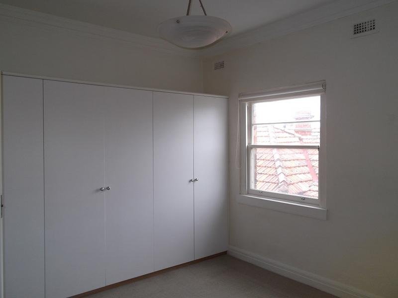 Gallery: 4/381 Danks Street