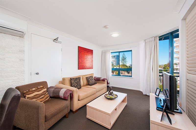 438/99 Griffith Street COOLANGATTA 2