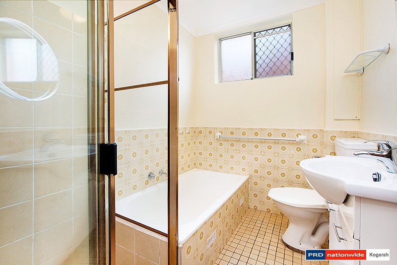4/394 Railway Parade CARLTON 5
