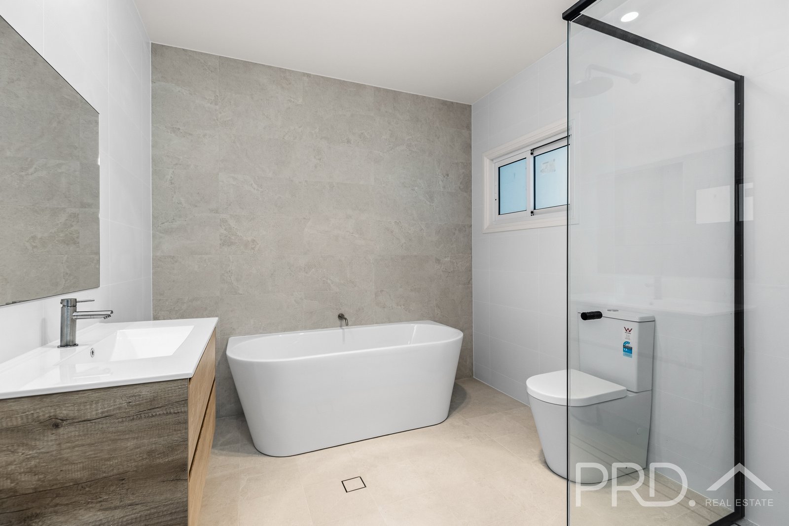 43A & 43B Broughton Street TUMUT 13