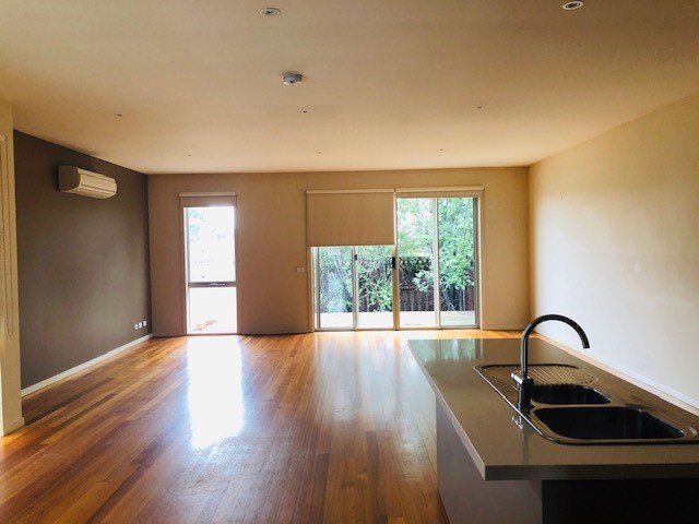 Gallery: 43A Dromana Avenue