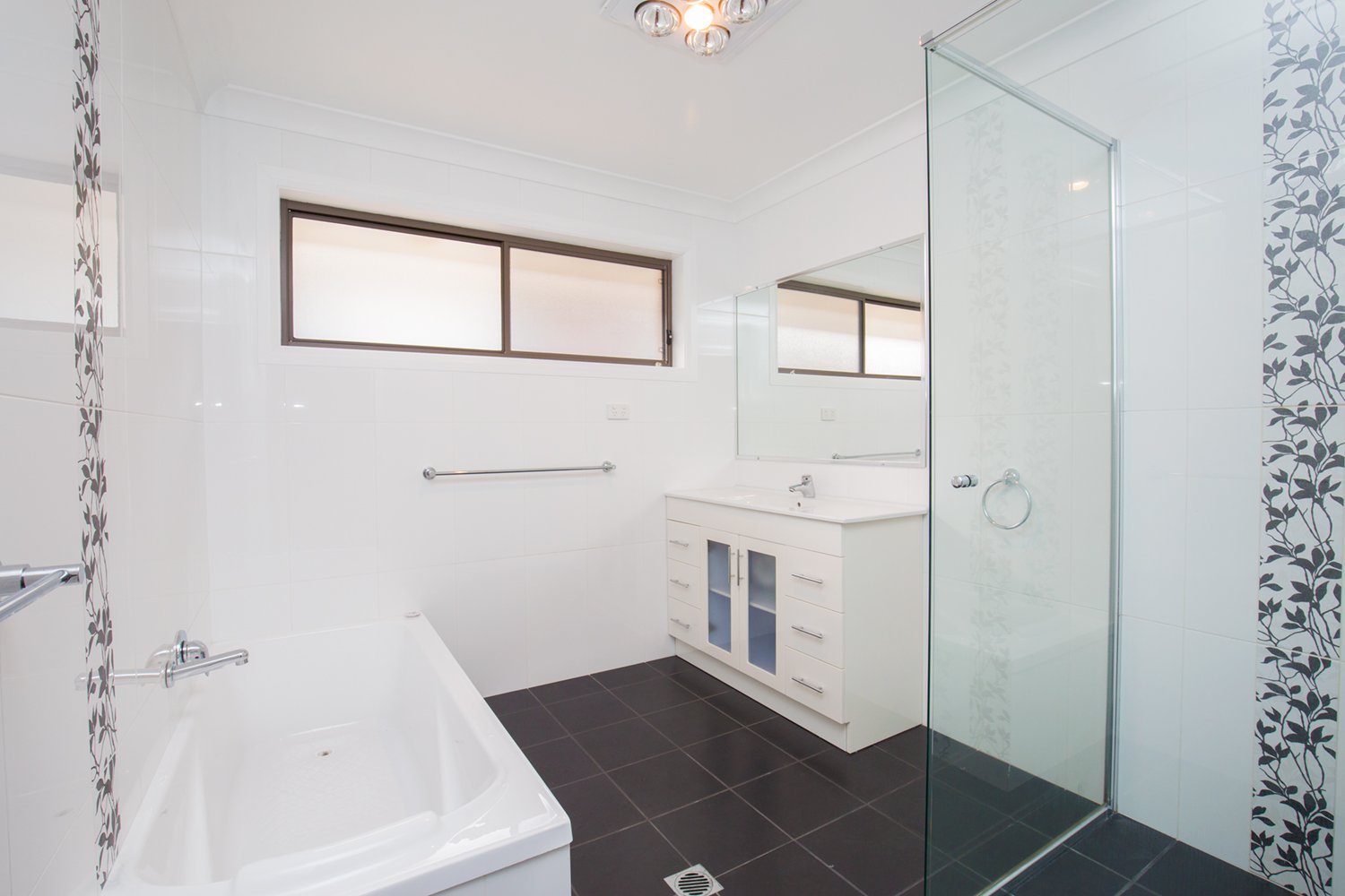 43a Wyndham St  GRETA 4