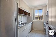 4/4-6 Locke Street SOUTHPORT 5
