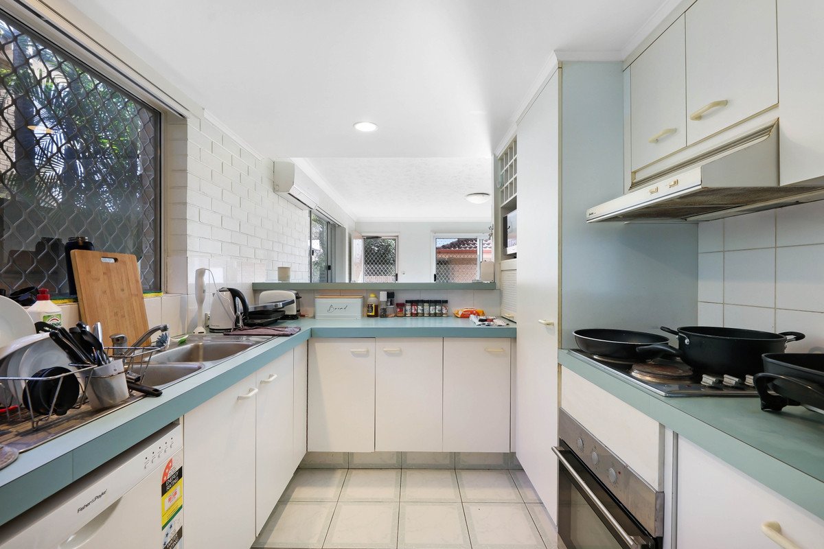 4/4-6 Snowgum Court Burleigh Waters 6