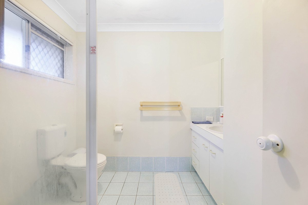 4/4-6 Snowgum Court Burleigh Waters 10