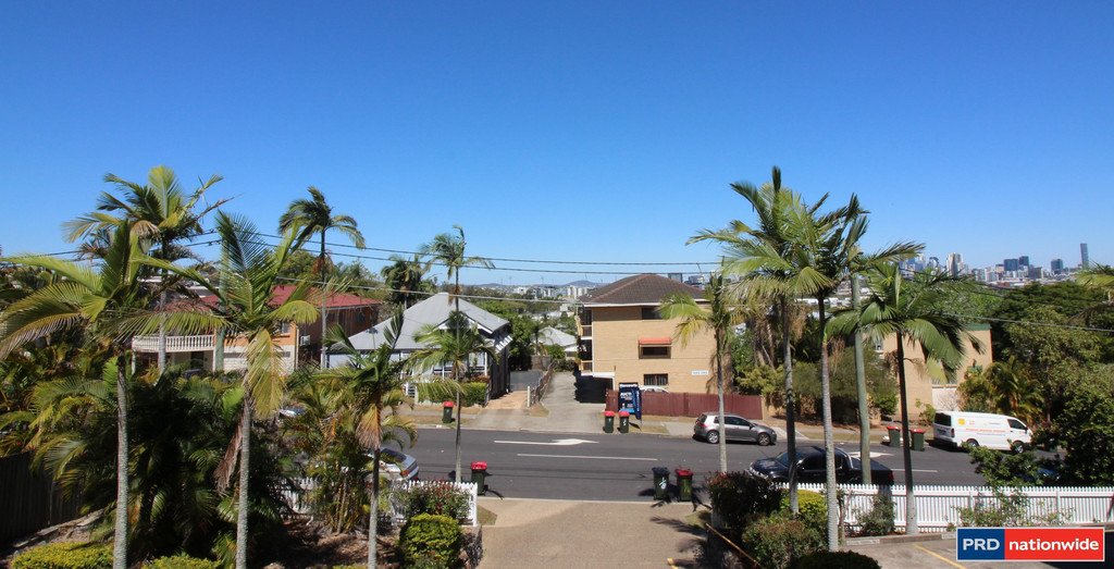 4/4-8 Little Street ALBION 2