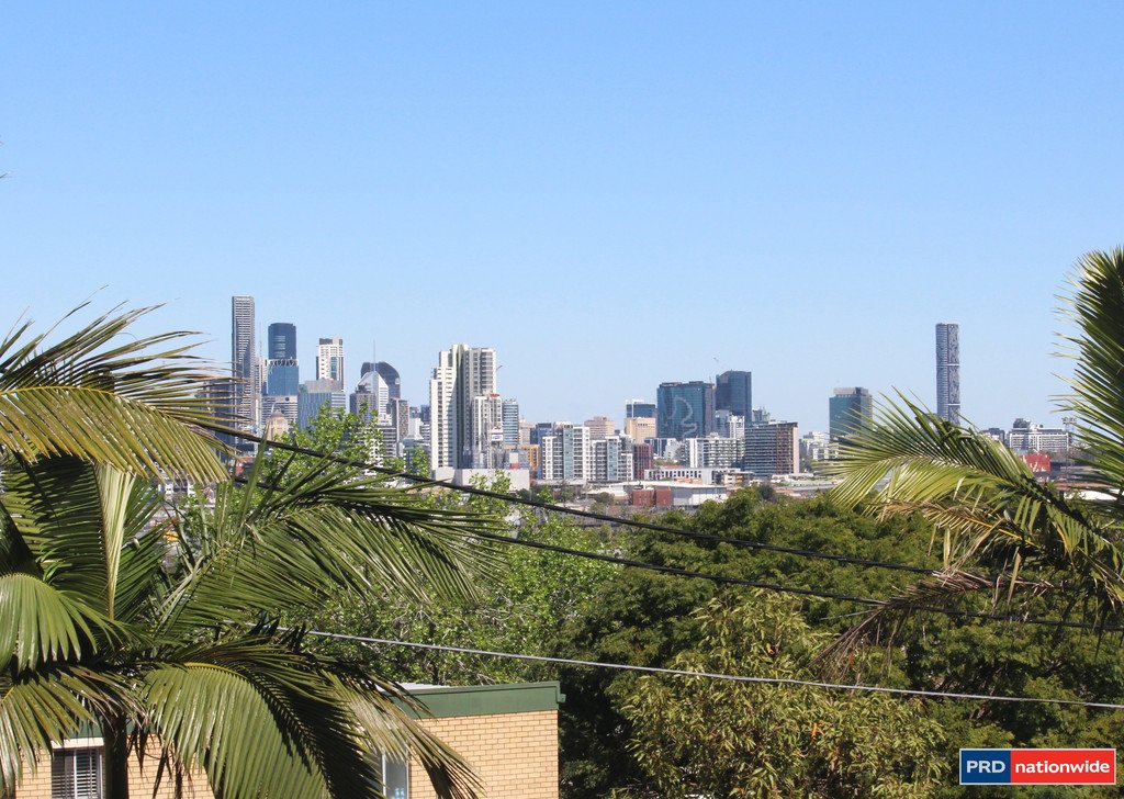 4/4-8 Little Street ALBION 11