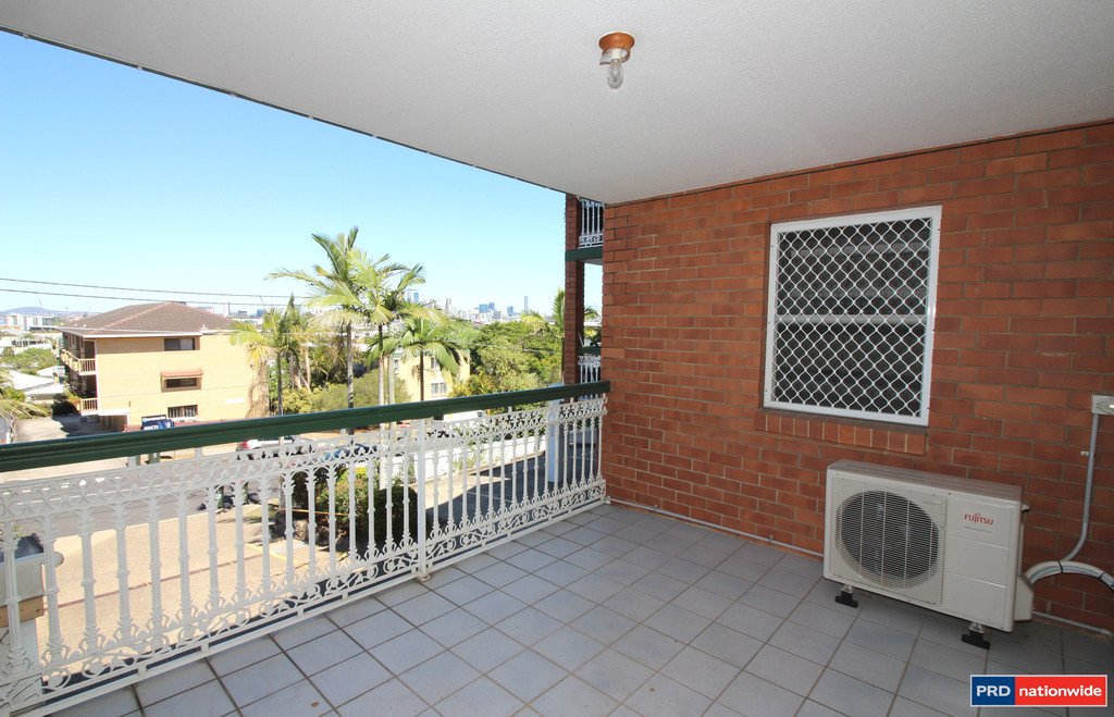 4/4-8 Little Street ALBION 12