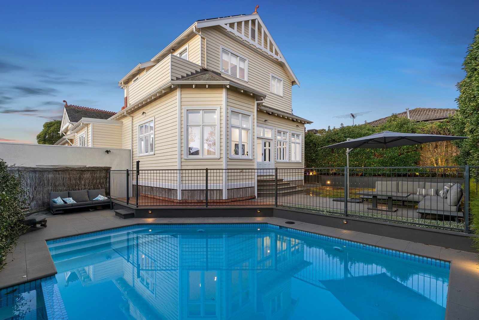 Gallery: 44 Abbott Street