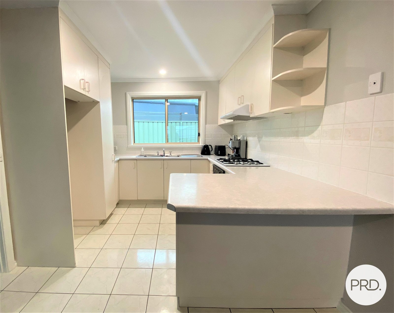 44 Amalfi Drive LAVINGTON 2