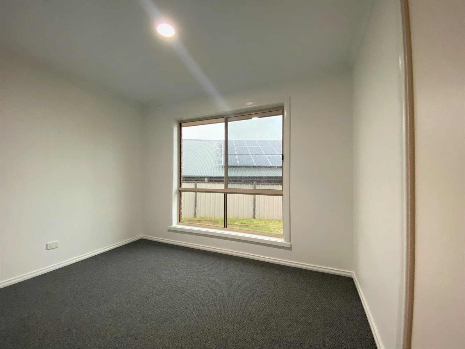 44 Amalfi Drive LAVINGTON 7