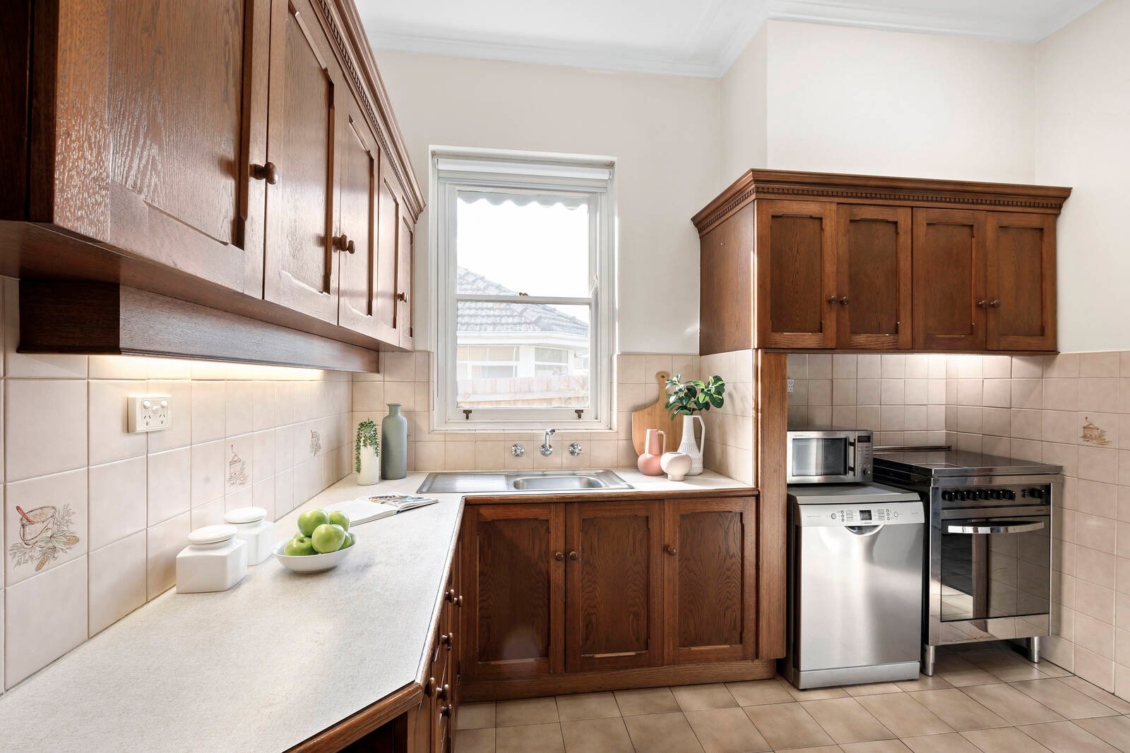 Real Estate and Property in 44 Ardyne Street, Murrumbeena, VIC