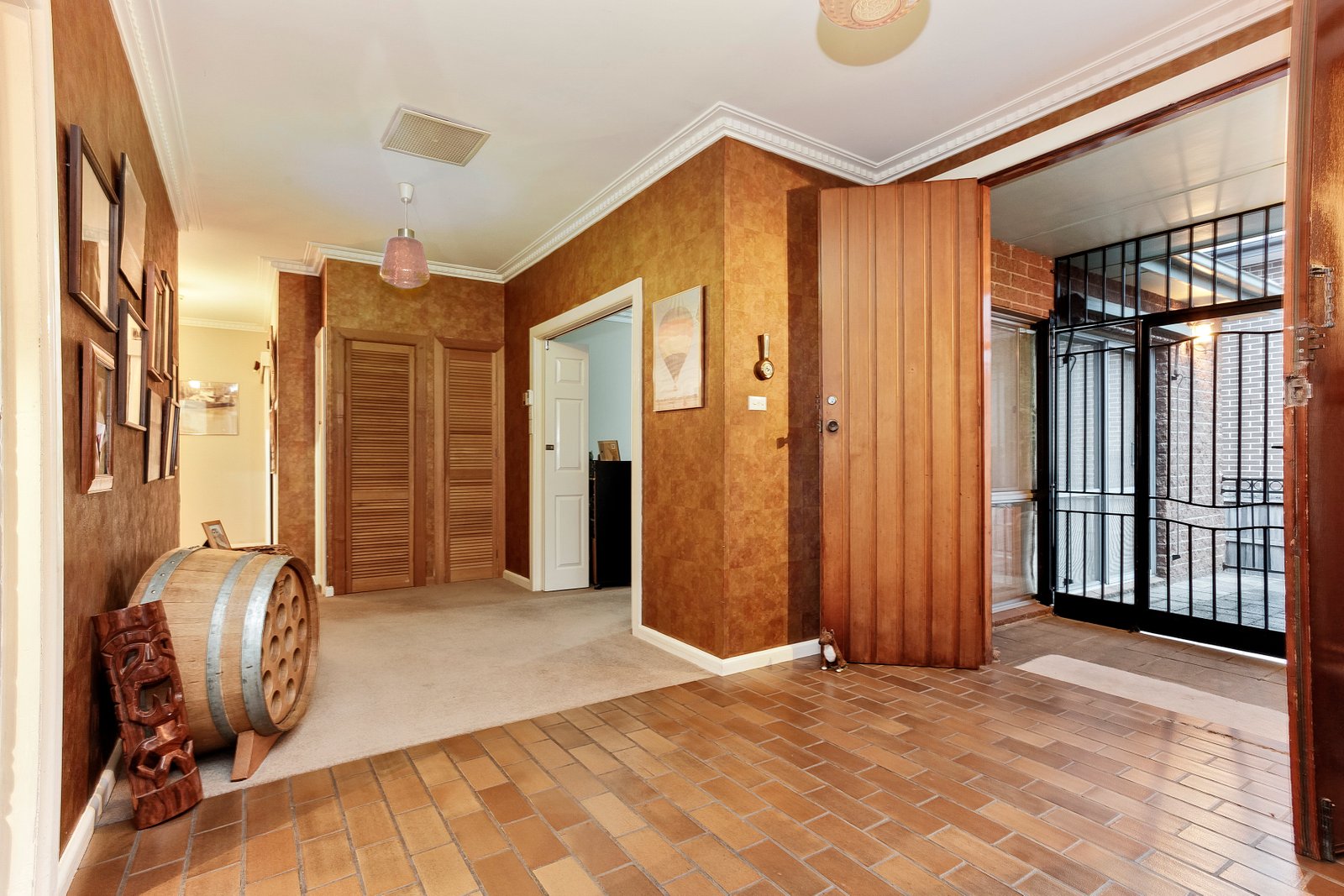 Gallery: 44 Baily Street