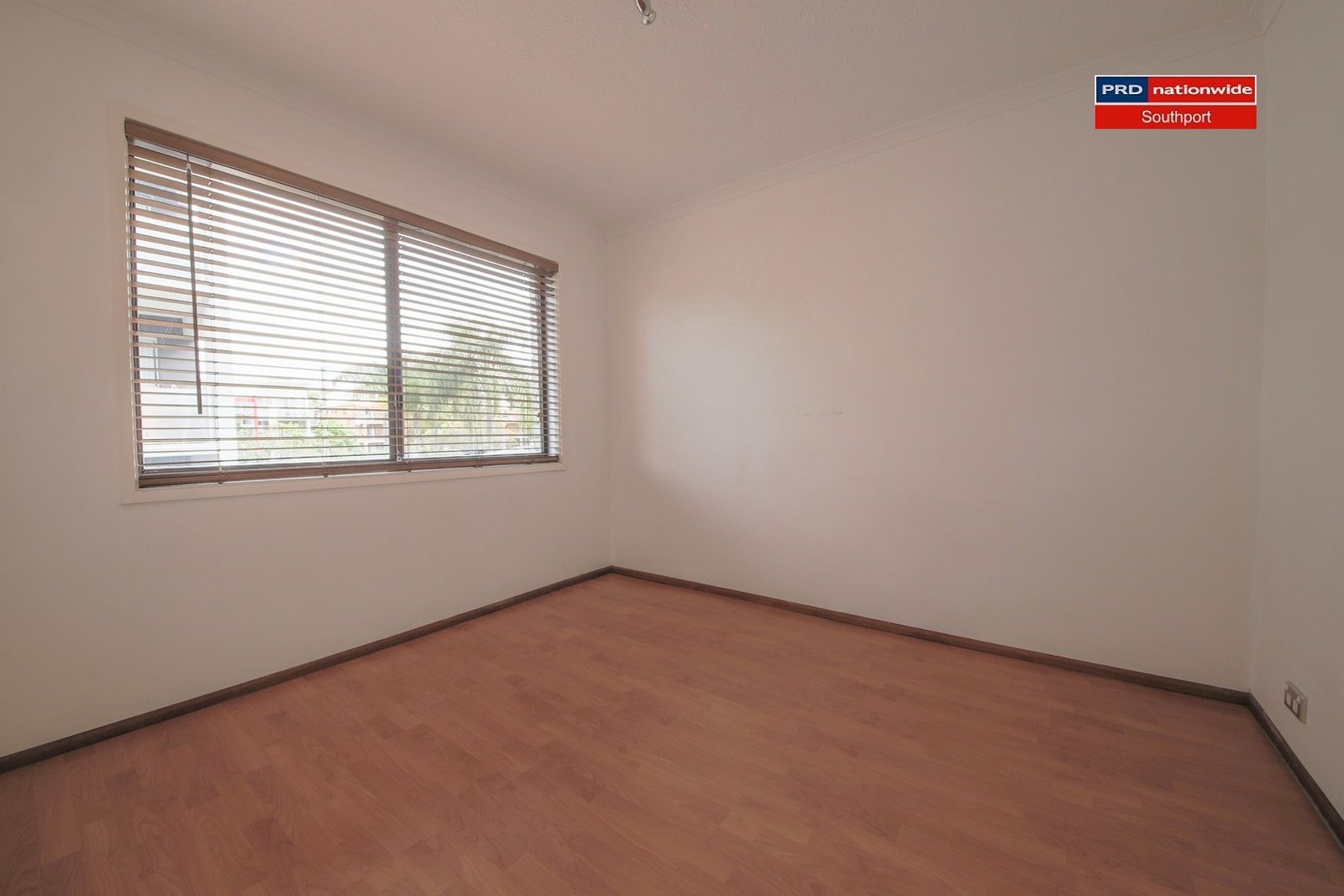 4/4 Baker Avenue LABRADOR 4