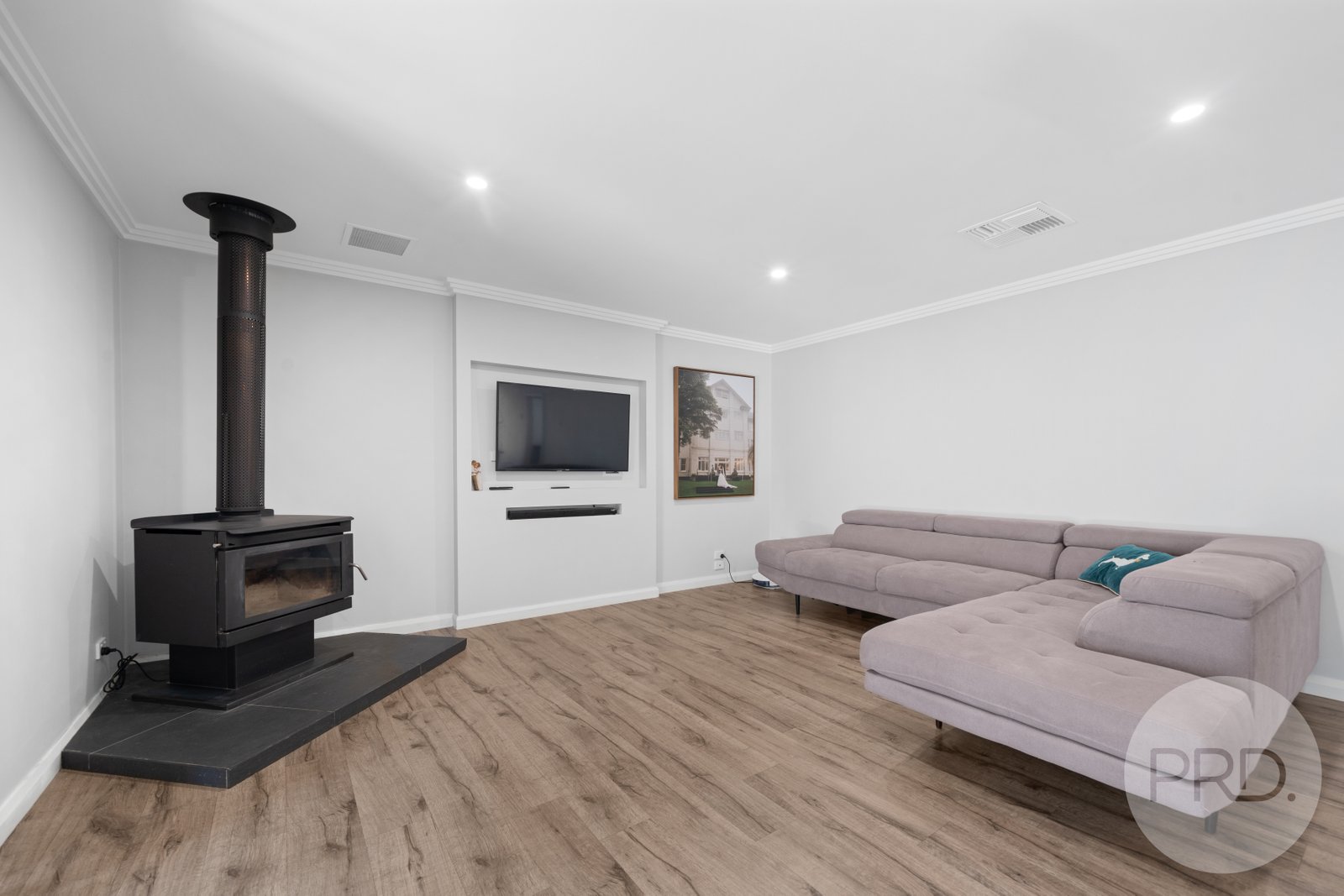 44 Balala Crescent BOURKELANDS 7