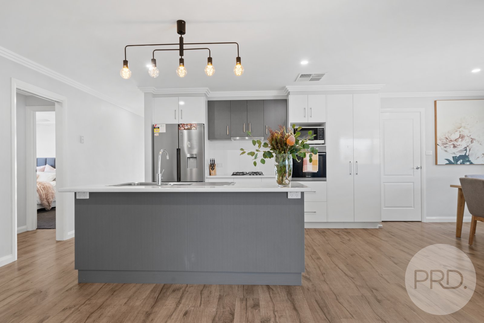 44 Balala Crescent BOURKELANDS 8