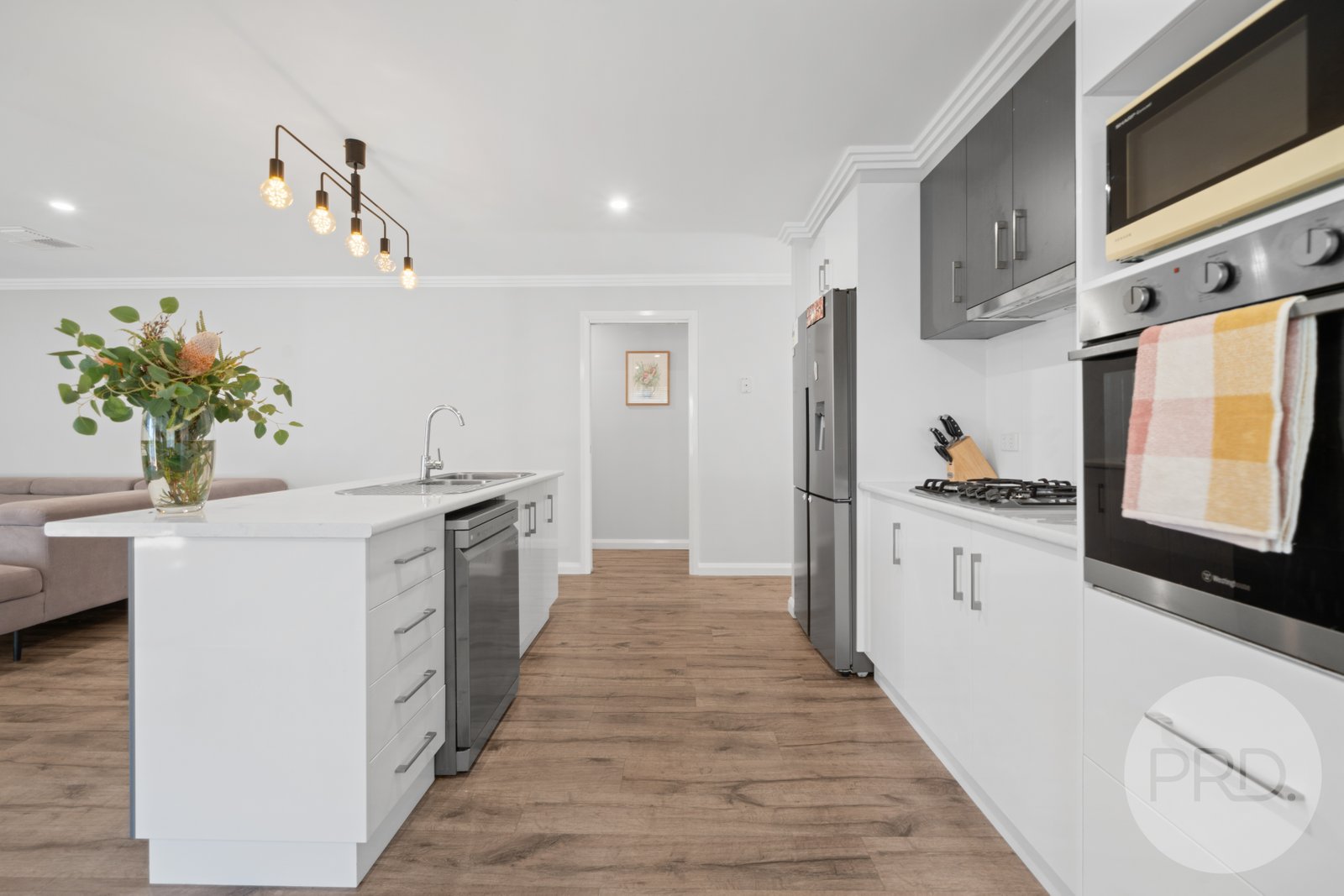 44 Balala Crescent BOURKELANDS 10