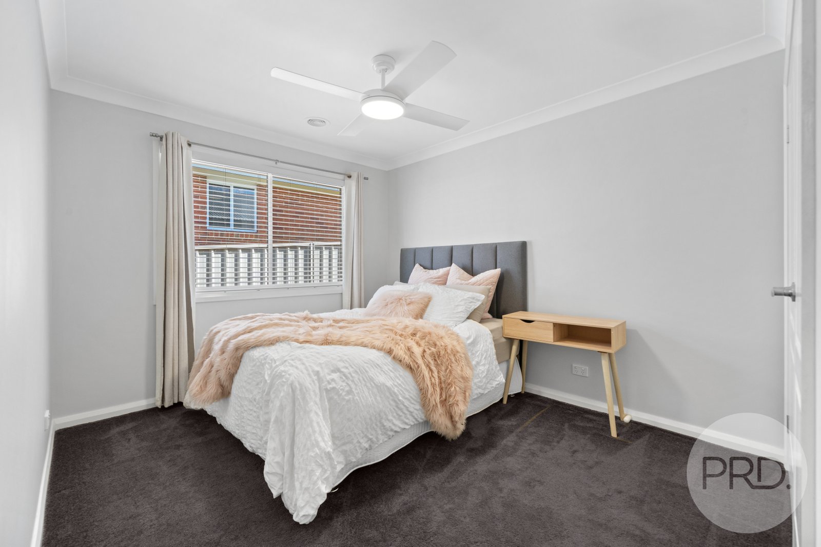 44 Balala Crescent BOURKELANDS 11