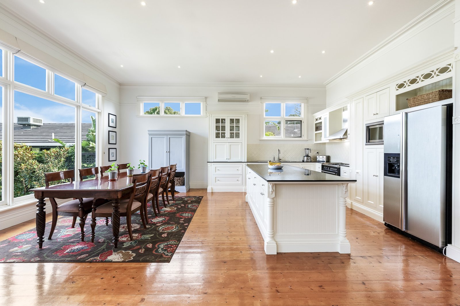 Gallery: 44 Bamfield Street