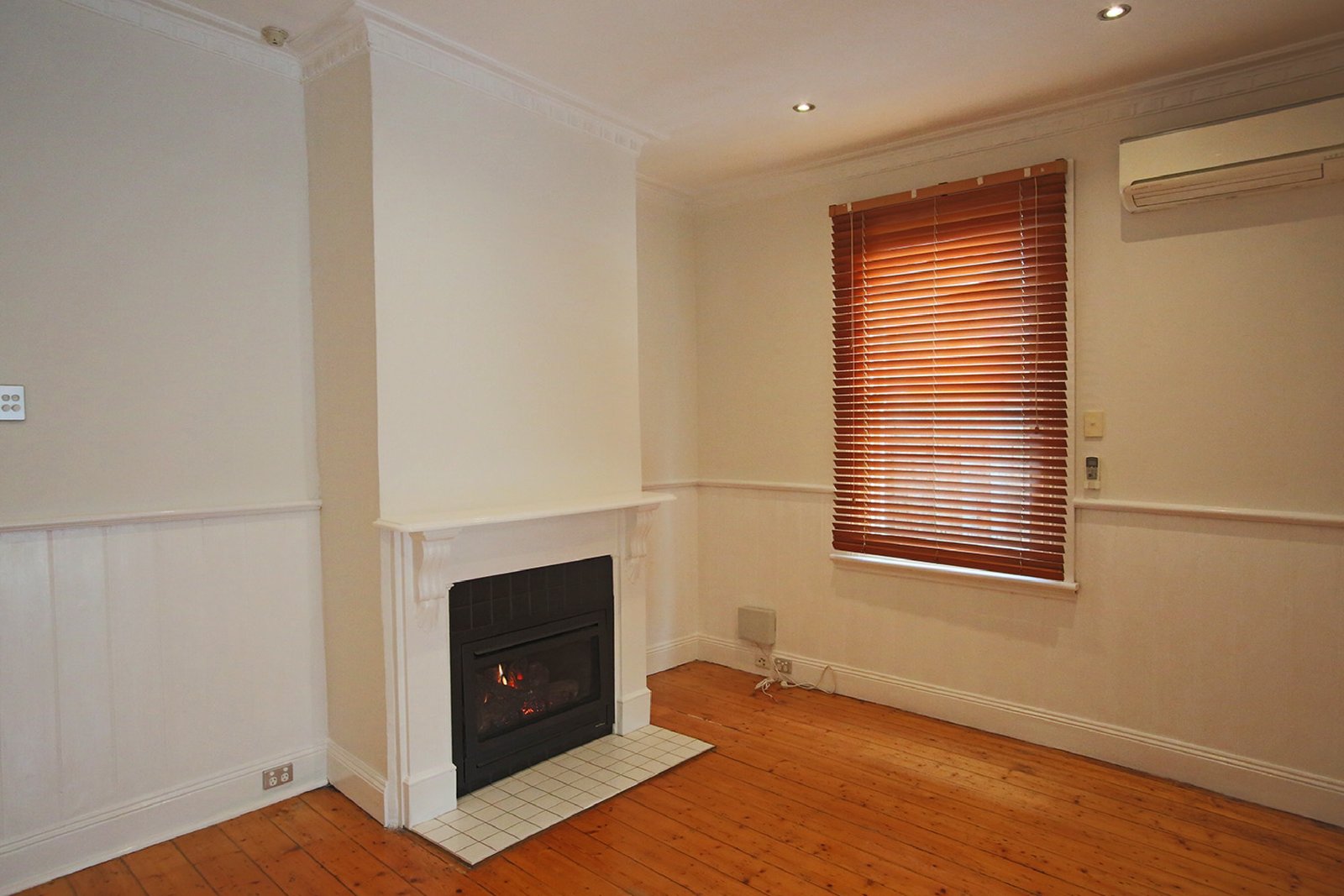 Gallery: 44 Blackwood Street