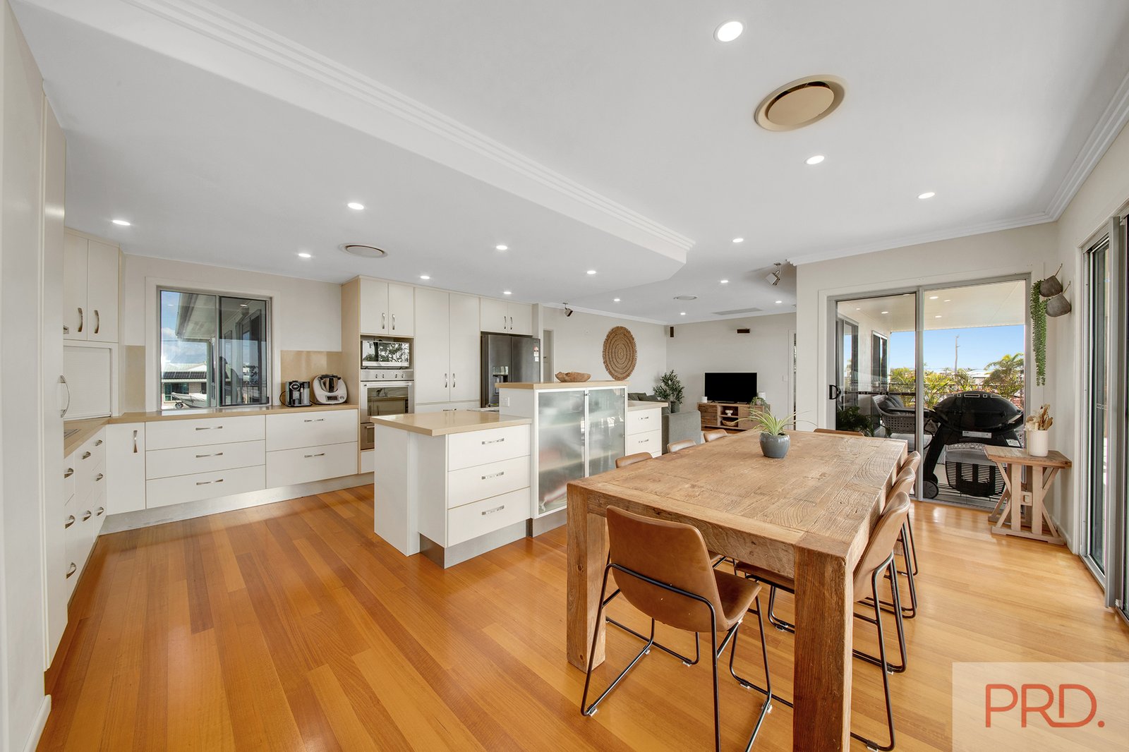 44 Booth Avenue TANNUM SANDS 8