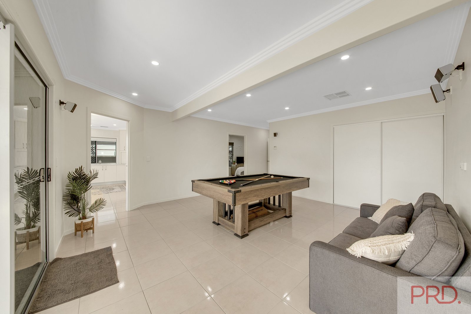 44 Booth Avenue TANNUM SANDS 15