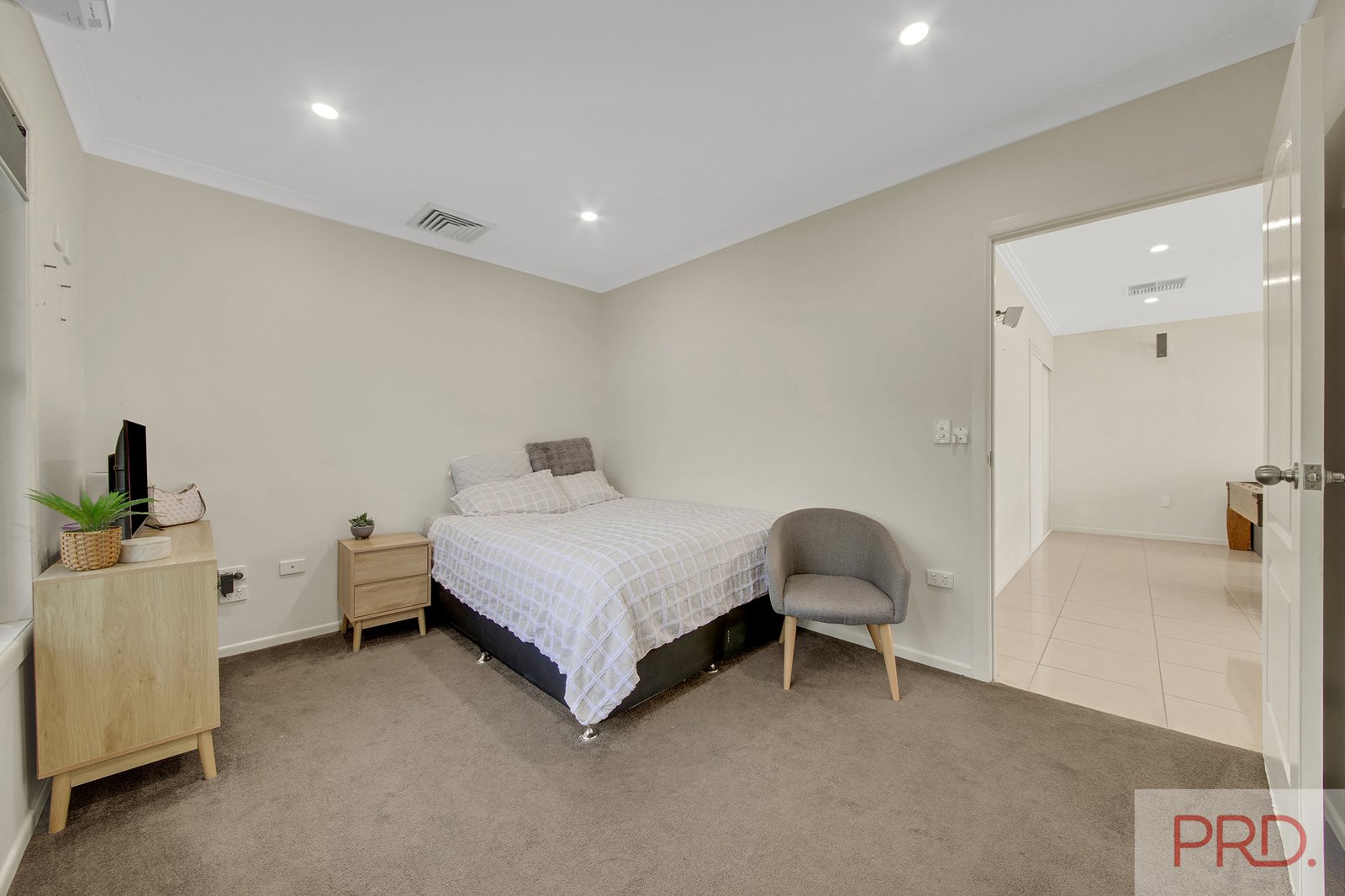 44 Booth Avenue TANNUM SANDS 19