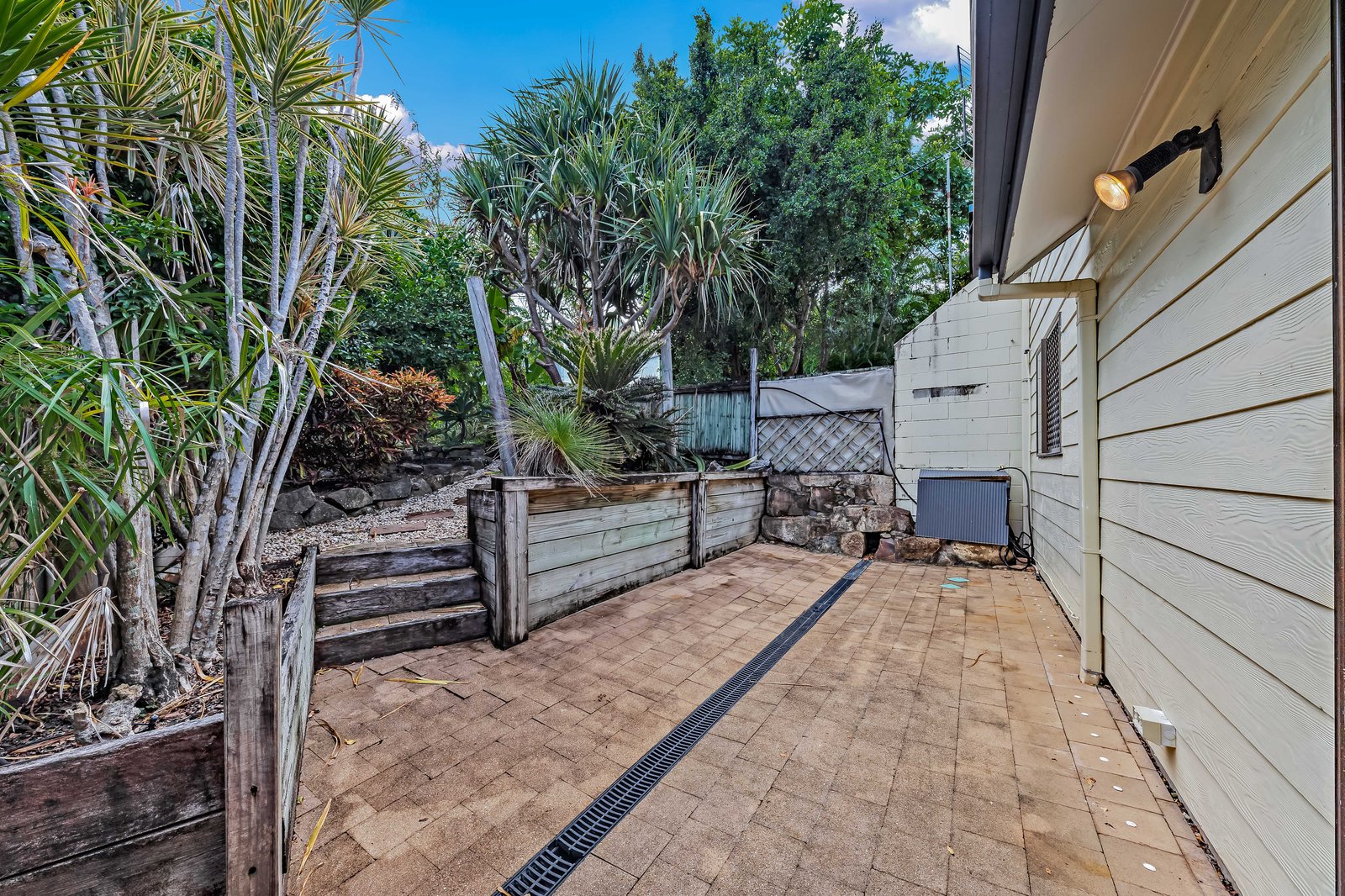 4/4 Border Drive CANNONVALE 7