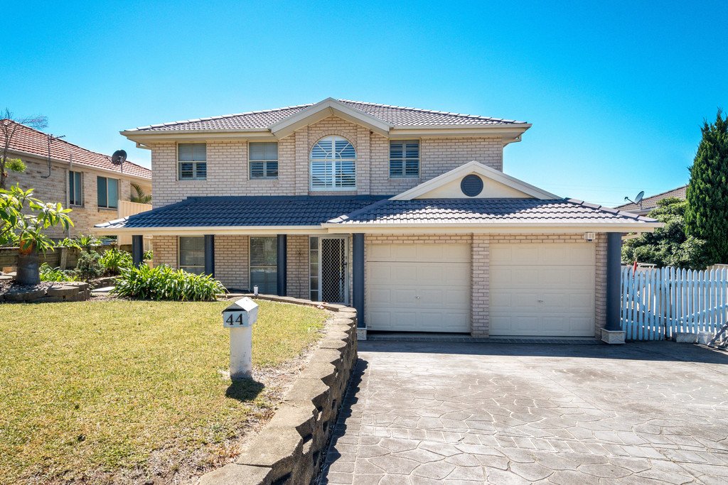 44 Brindabella Drive HORSLEY 1