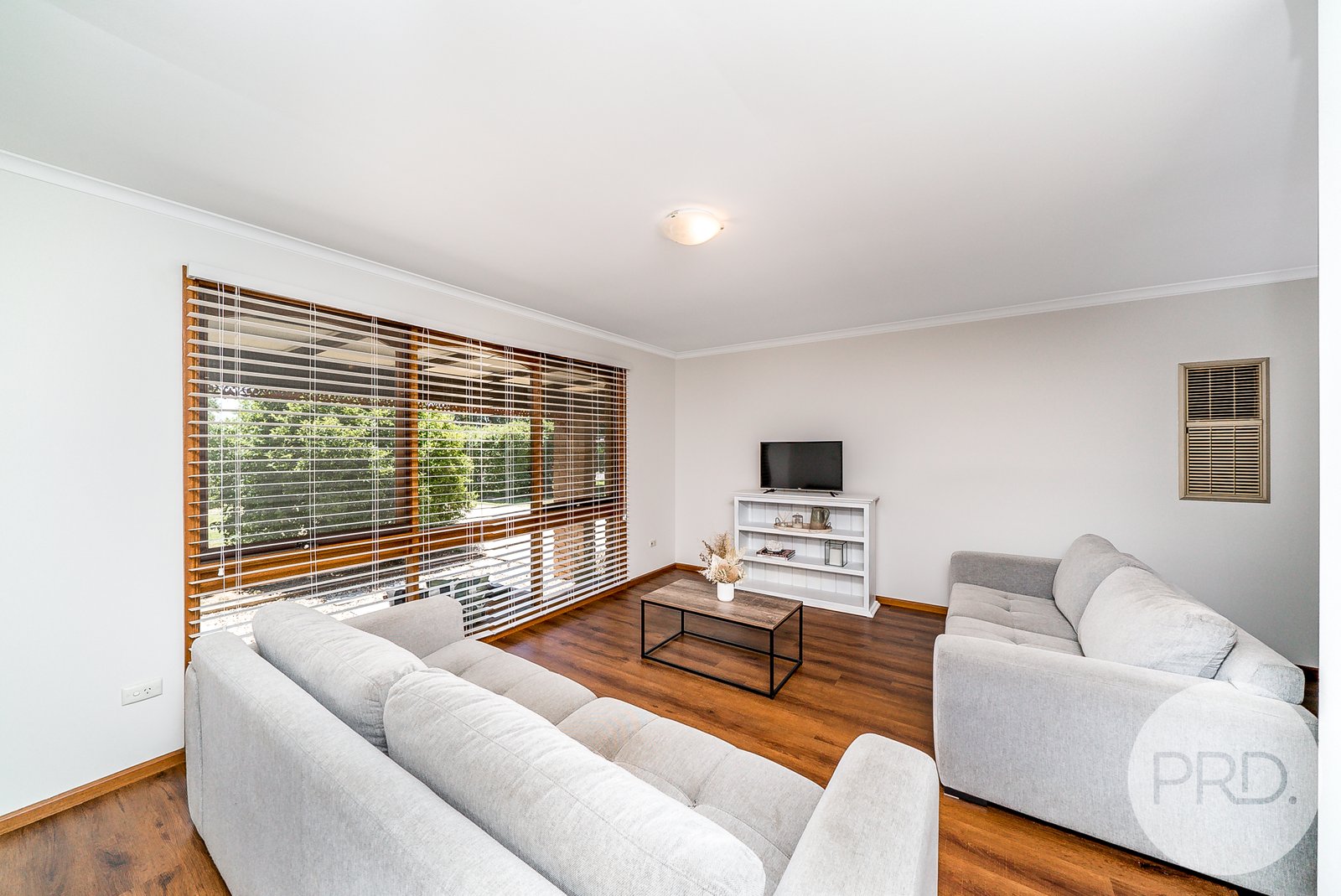 44 Brunskill Road LAKE ALBERT 2