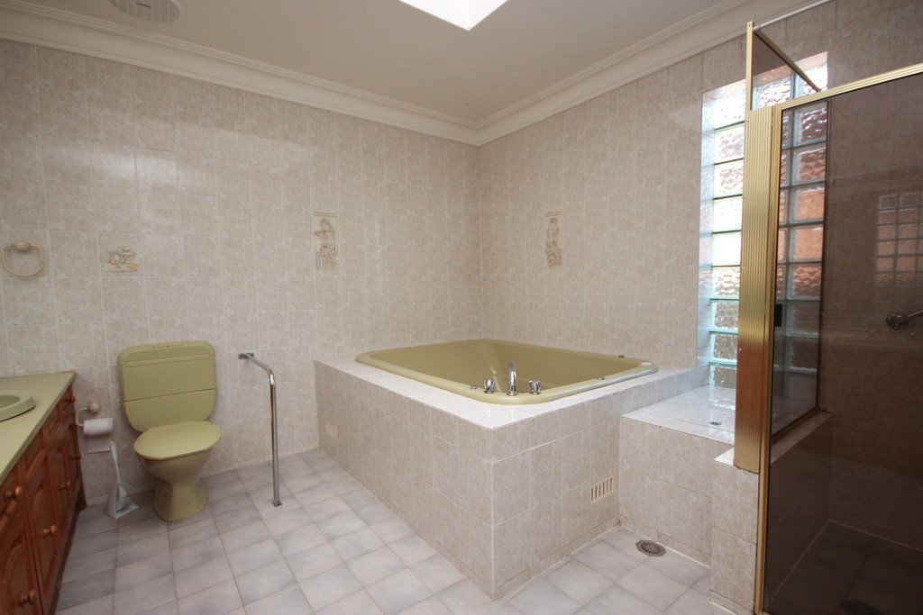 44 Burlington Street MONTEREY 6