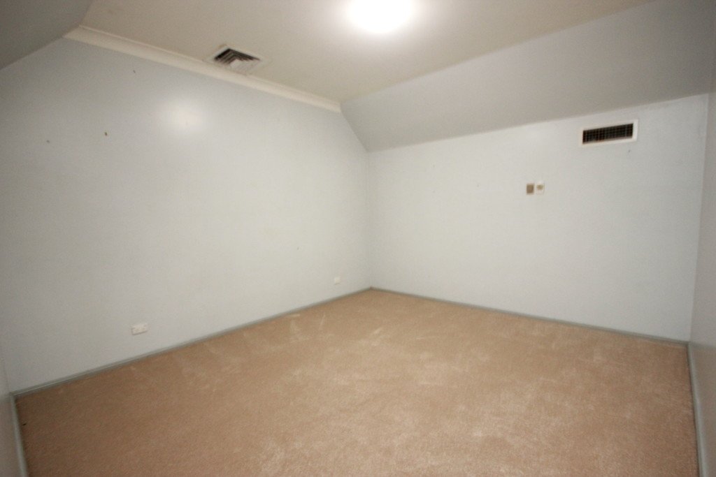 44 Burlington Street MONTEREY 12