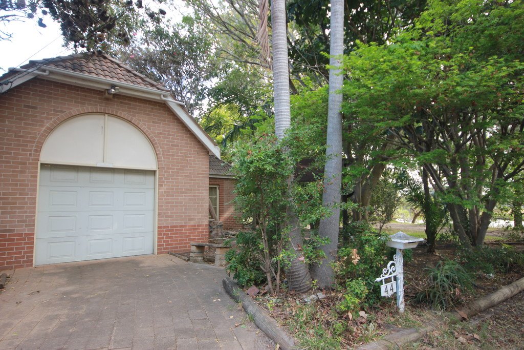 44 Burlington Street MONTEREY 15