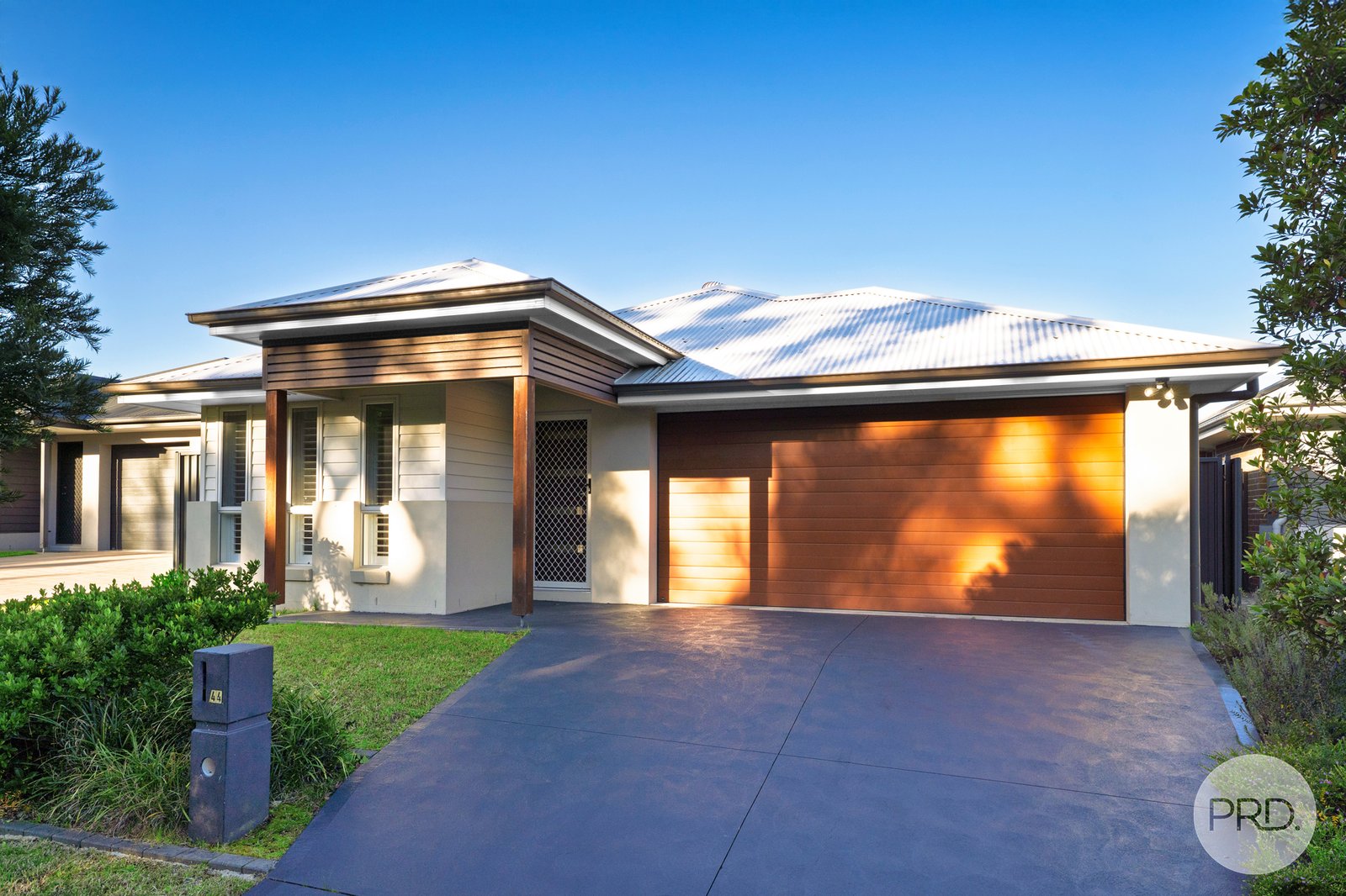 44 Clinton Way HAMLYN TERRACE 1