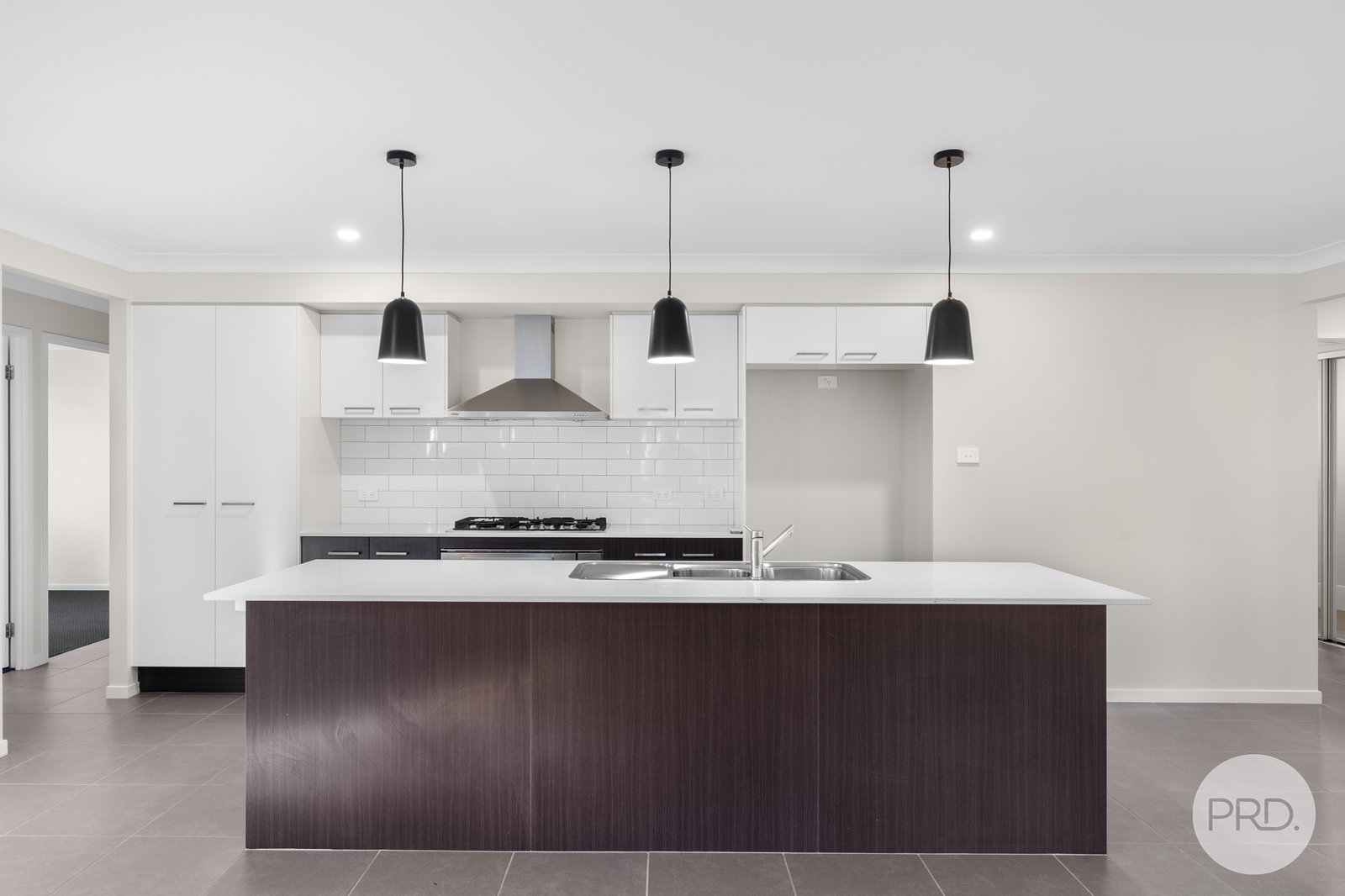 44 Clinton Way HAMLYN TERRACE 3