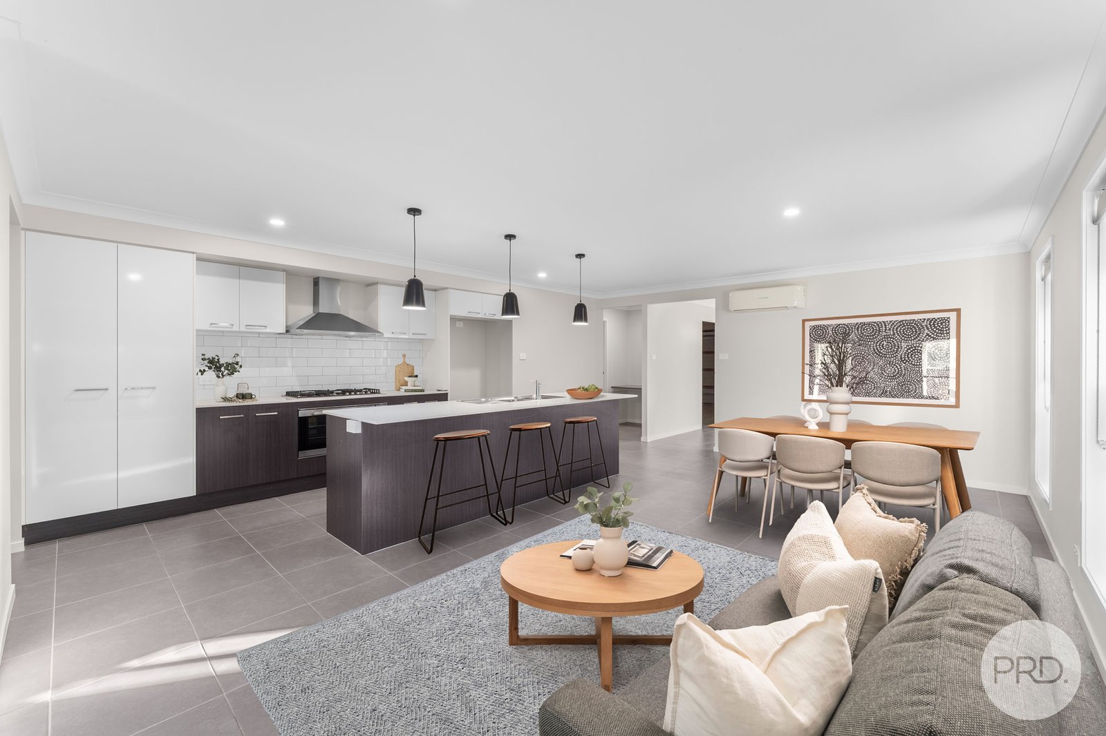 44 Clinton Way HAMLYN TERRACE 4