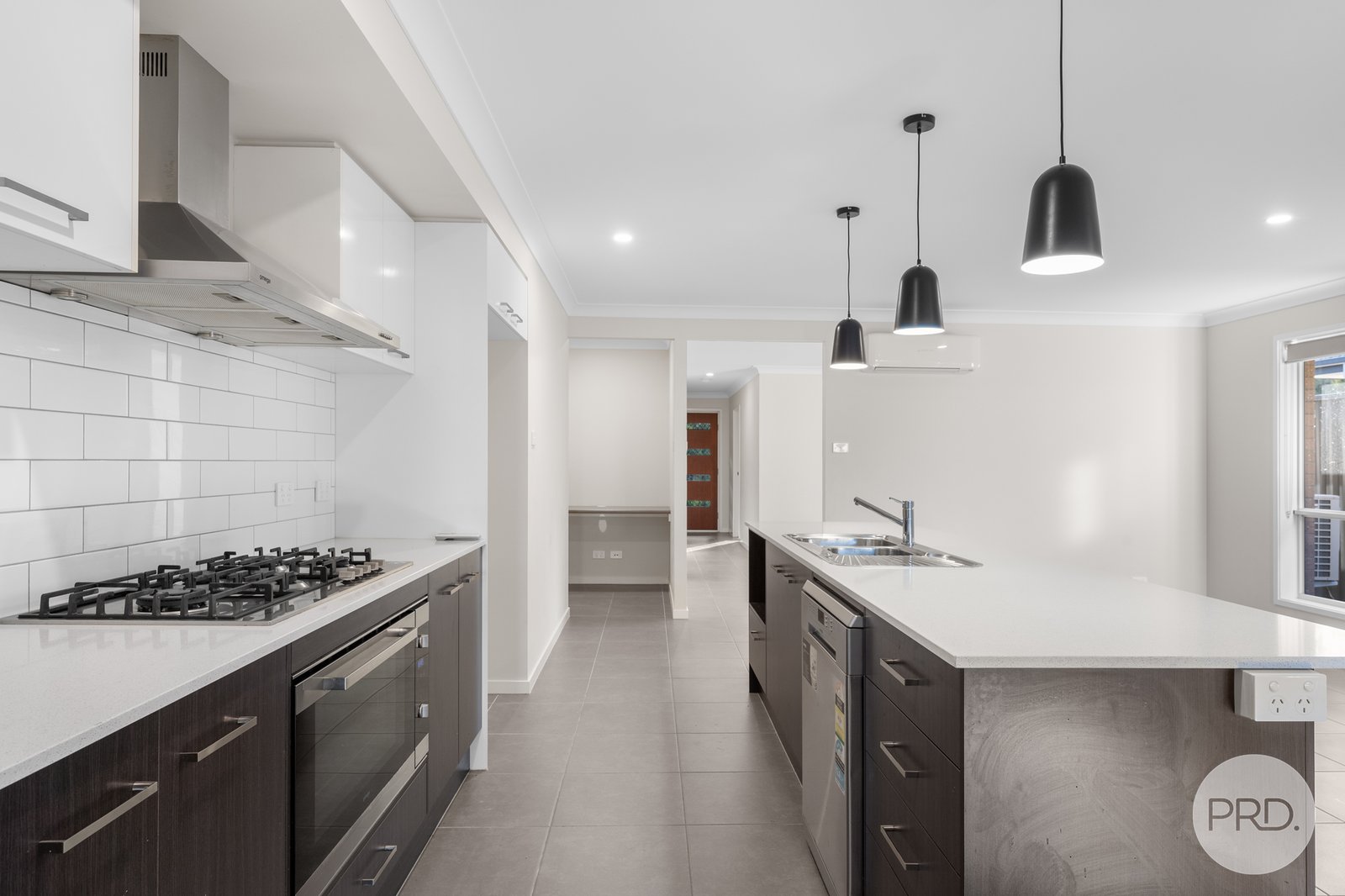 44 Clinton Way HAMLYN TERRACE 5