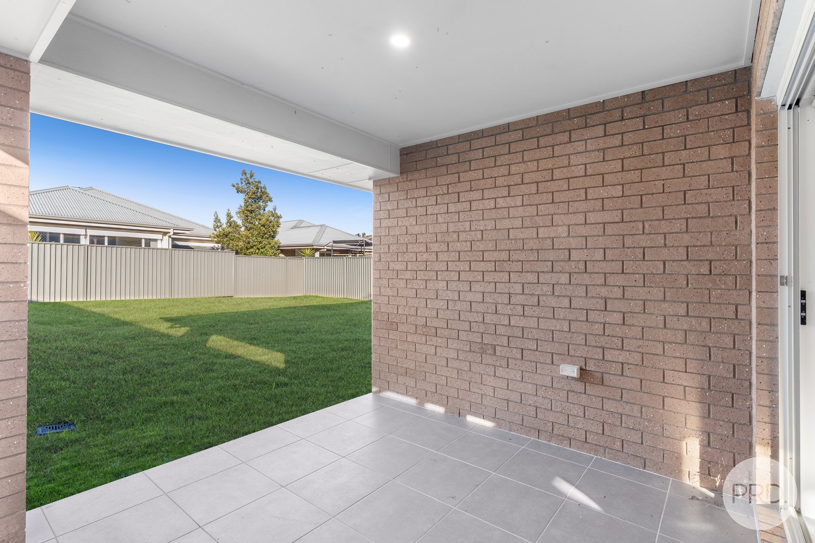 44 Clinton Way HAMLYN TERRACE 10