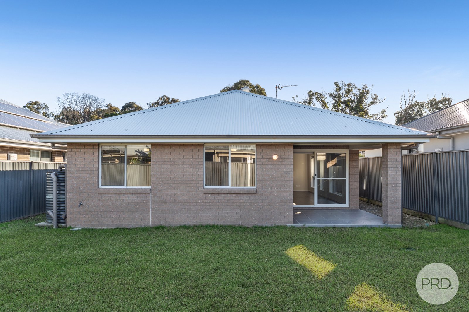 44 Clinton Way HAMLYN TERRACE 11