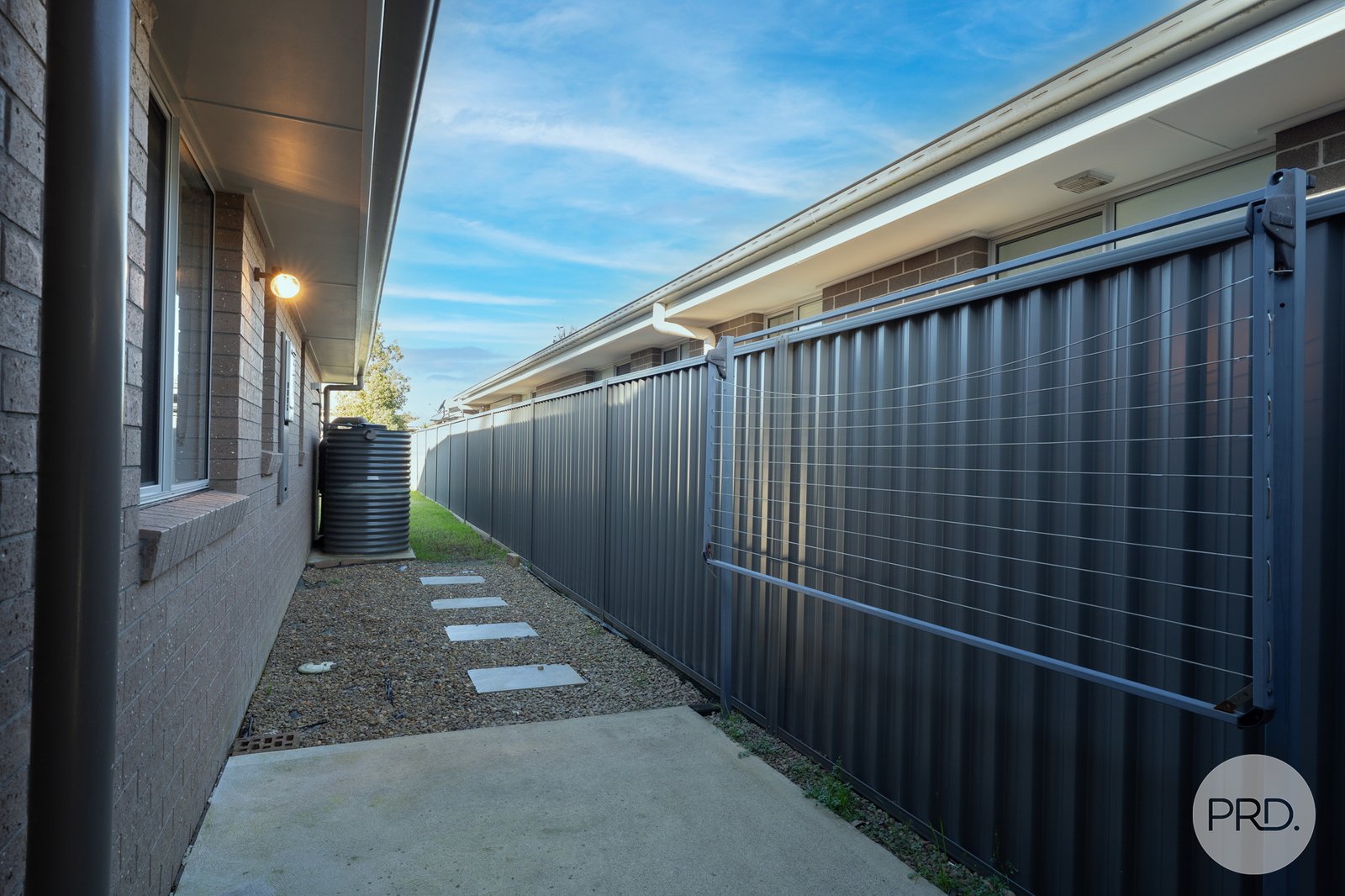 44 Clinton Way HAMLYN TERRACE 13