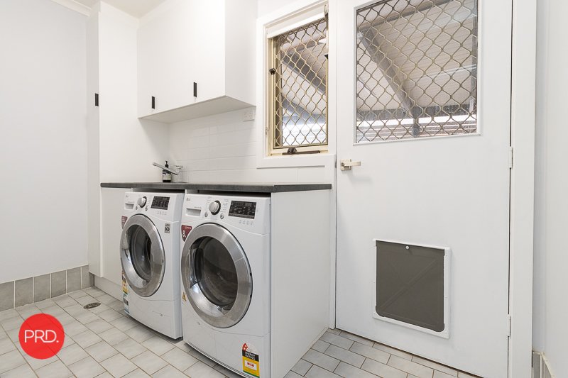 44 Crest Park Parade QUEANBEYAN 15